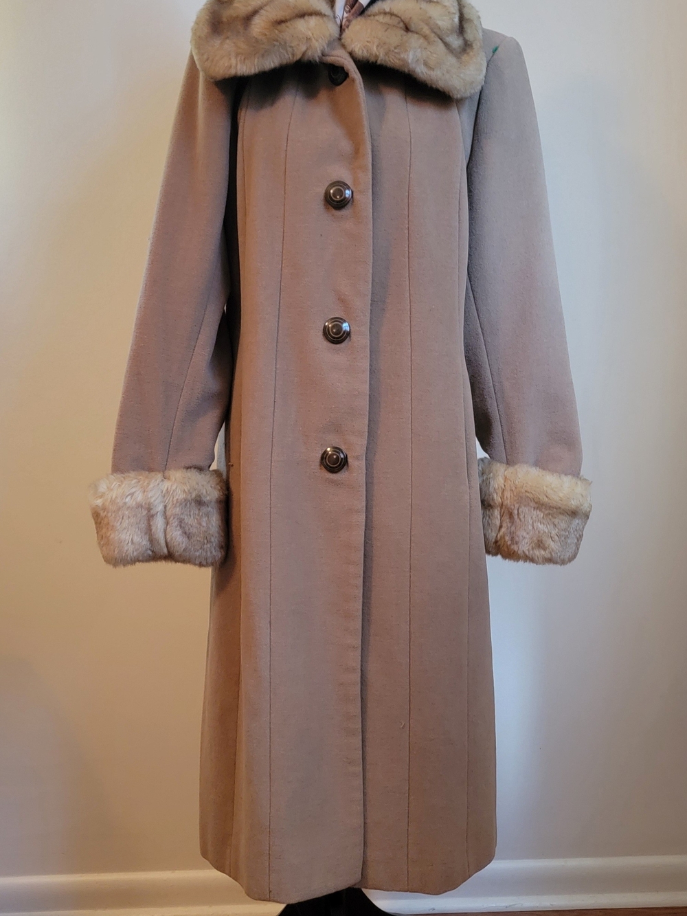 dennis basso taupe long trench with faux-fur collar & cuffs
